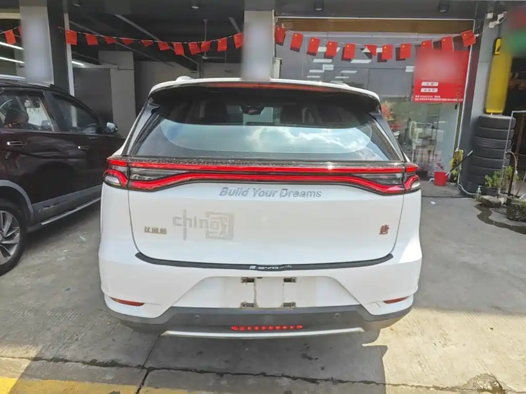 BYD Tang — миниатюра 6