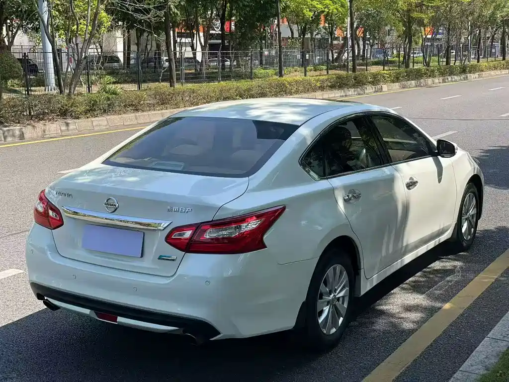 NISSAN TEANA
