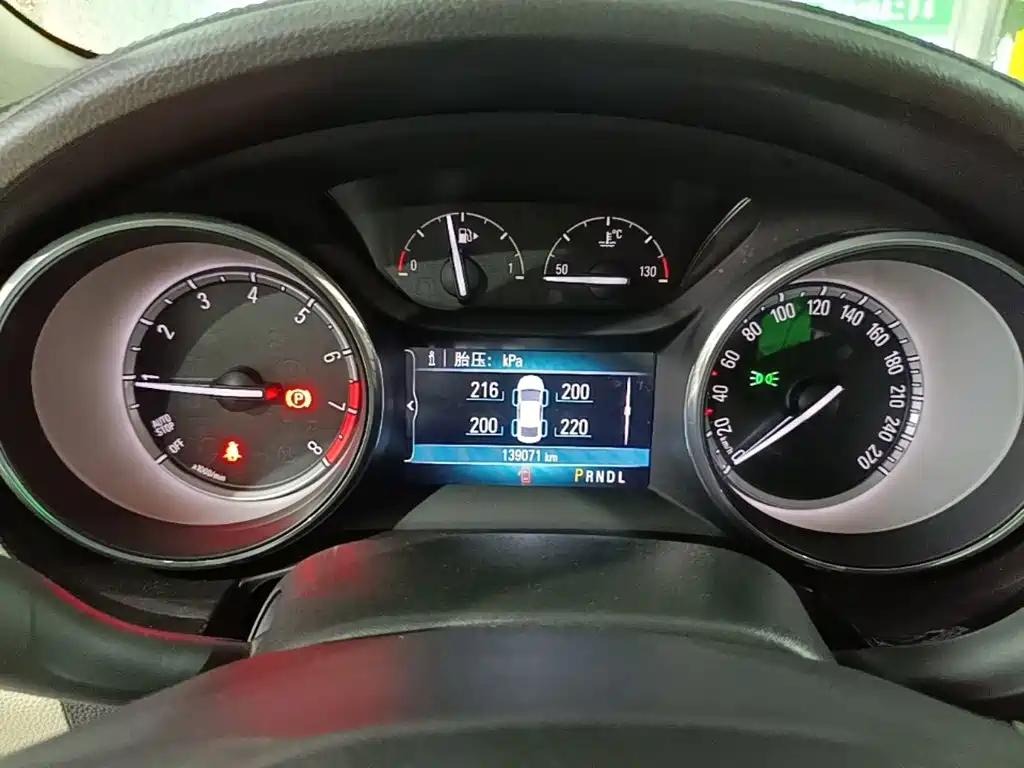 Buick Verano — миниатюра 12