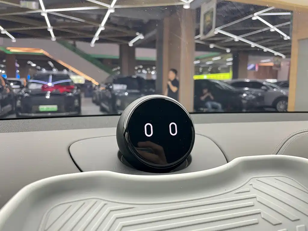 NIO ES6 — миниатюра 12