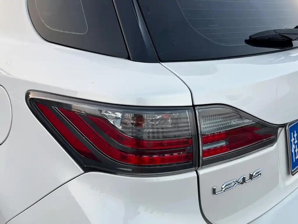 Lexus CT — миниатюра 10