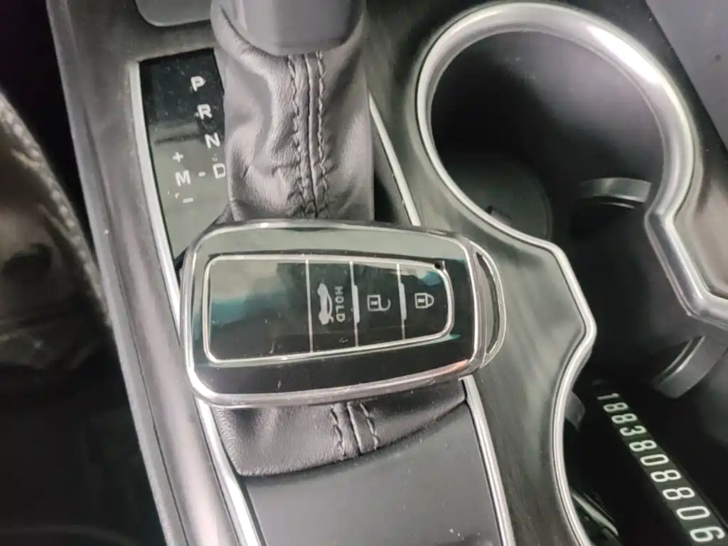 Toyota Camry — миниатюра 9