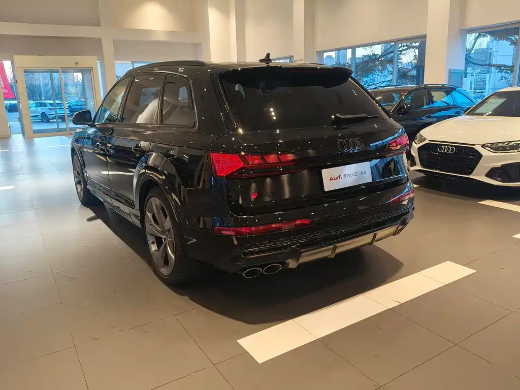 AUDI SQ7