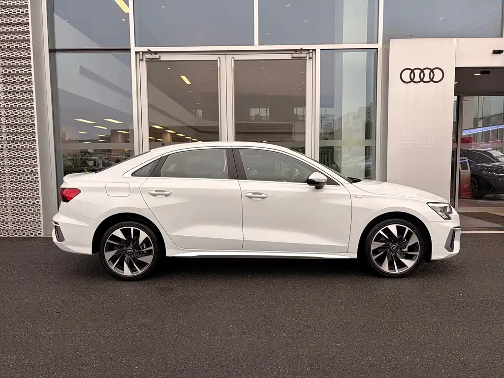 Audi A3 — миниатюра 4