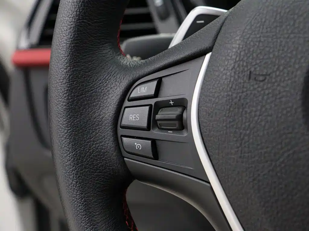 BMW 3 Series — миниатюра 14