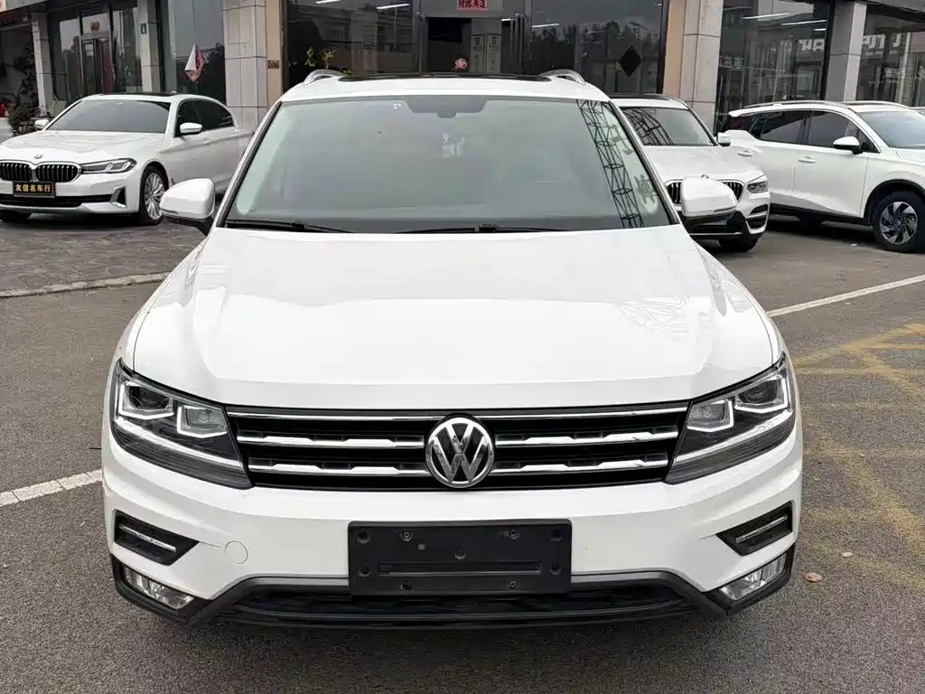 Volkswagen Tiguan L — миниатюра 2