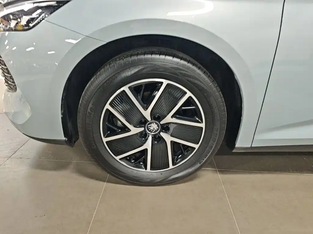 BYD Qin L — миниатюра 23