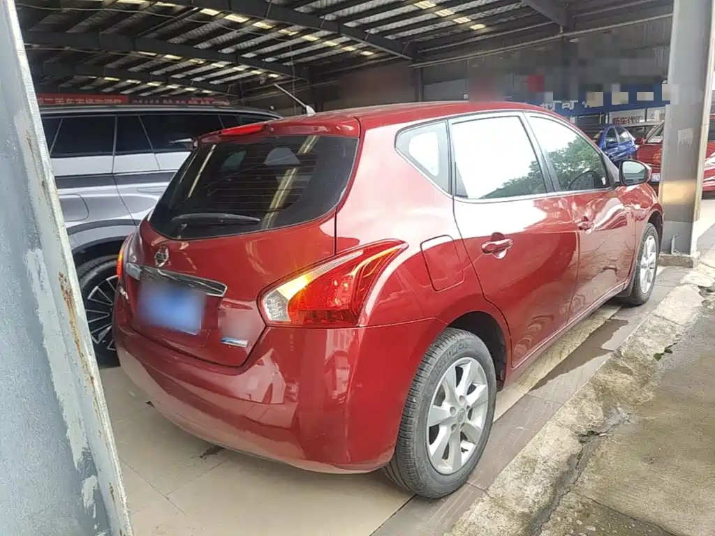 Nissan Tiida — миниатюра 7