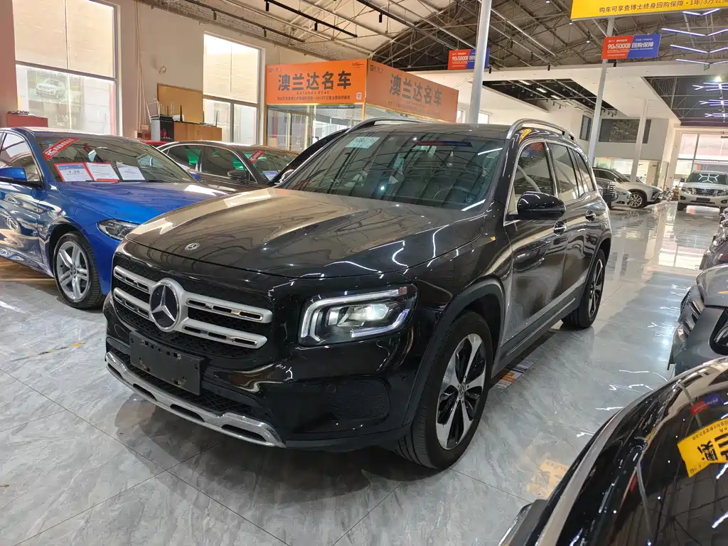 MERCEDES-BENZ GLB