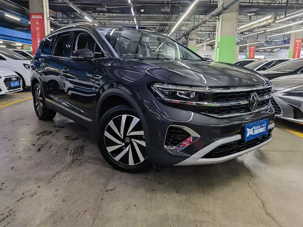 Volkswagen Viloran 2022 380TSI Luxury Pro 6 мест