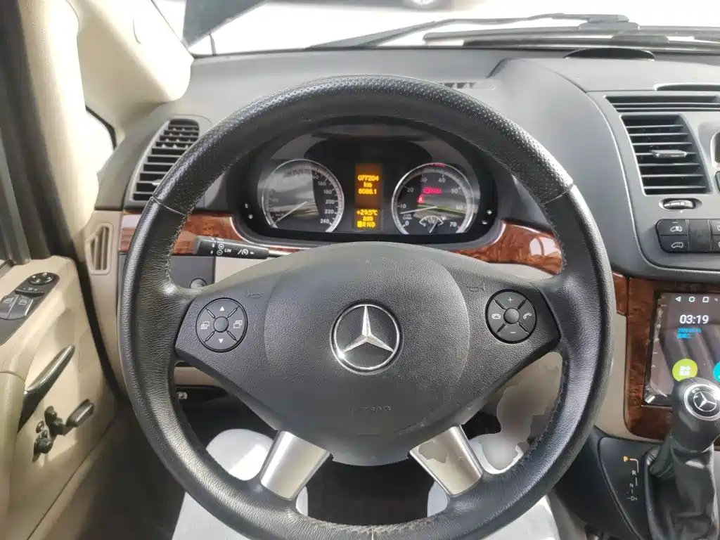 Mercedes-Benz Viano — миниатюра 6