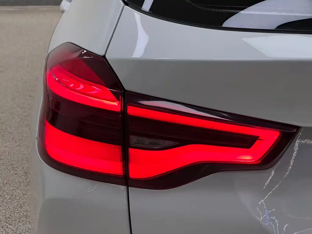 BMW X3 — миниатюра 11