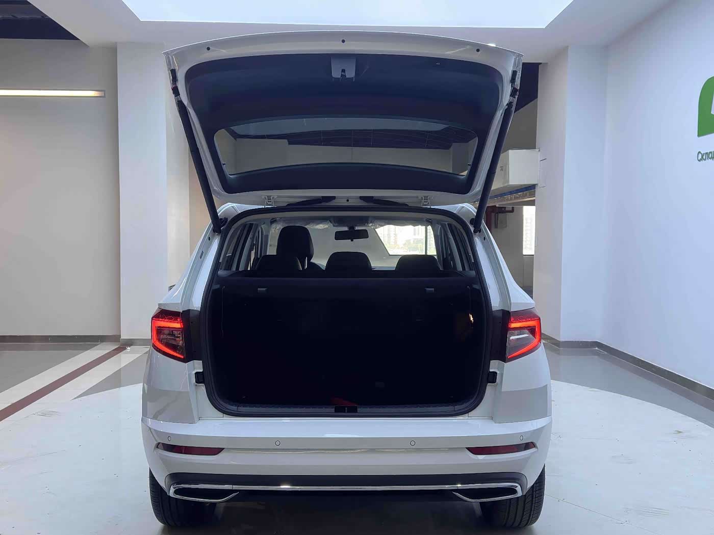 BMW X1 1.5 л 2023 г. Белый, пробег 28000 км