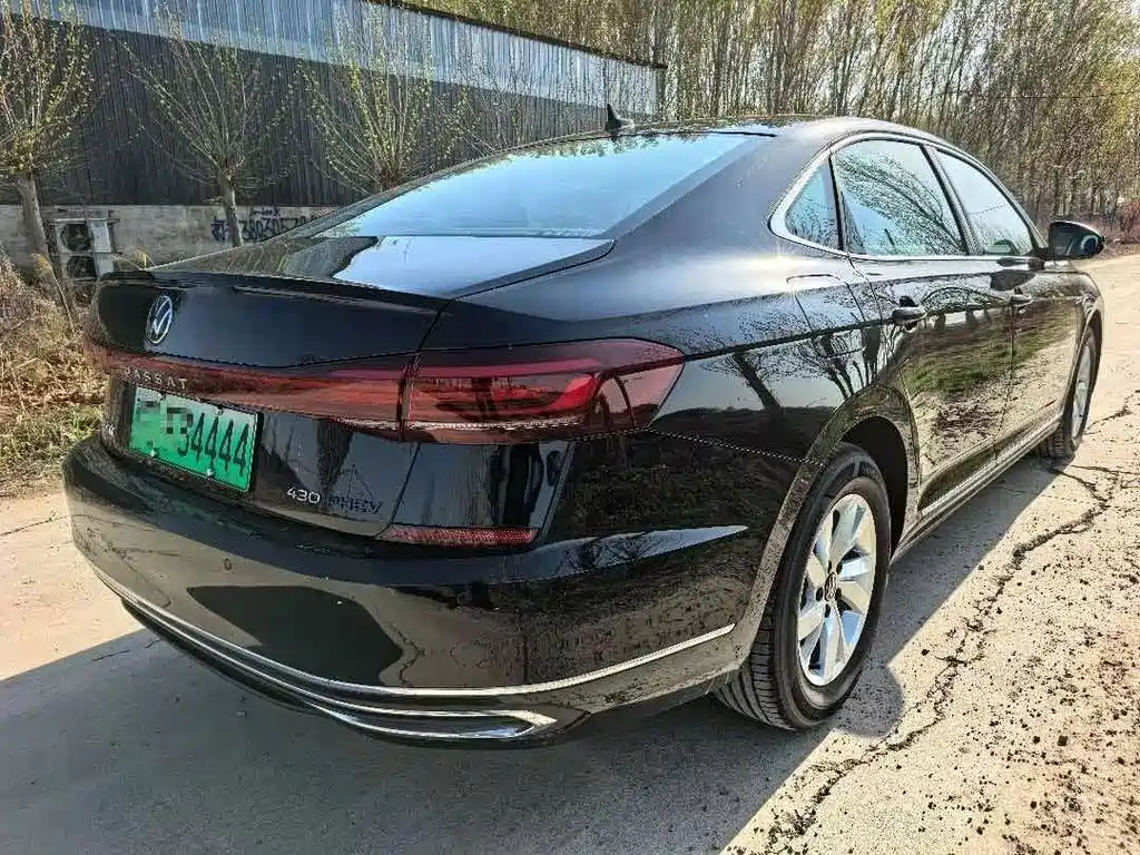 Volkswagen Passat 2025 430PHEV