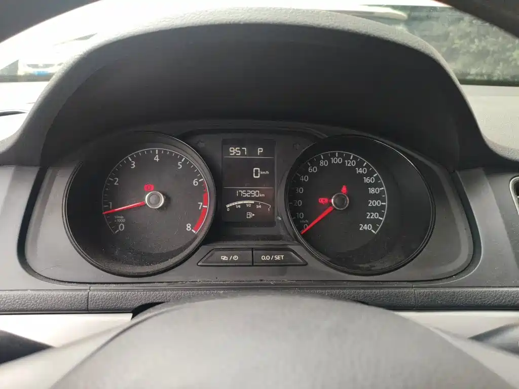 Volkswagen Lavida — миниатюра 12