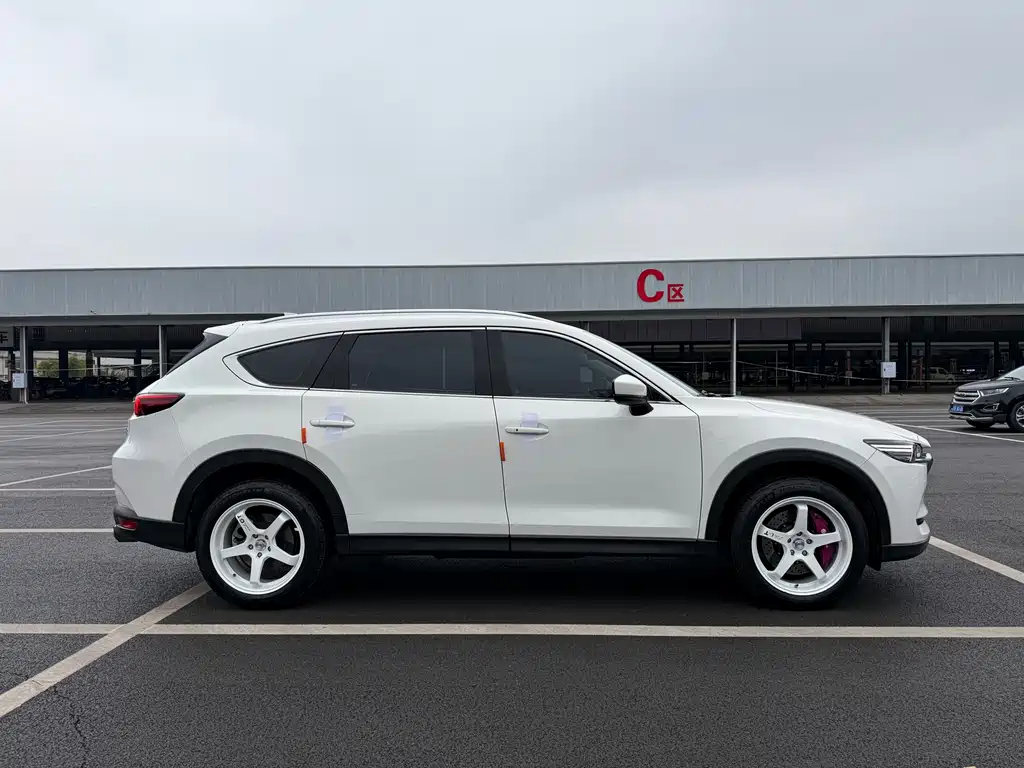 MAZDA CX 8