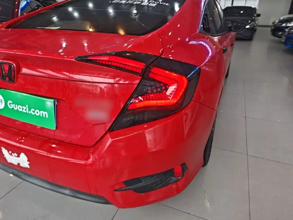 Honda Civic — миниатюра 8