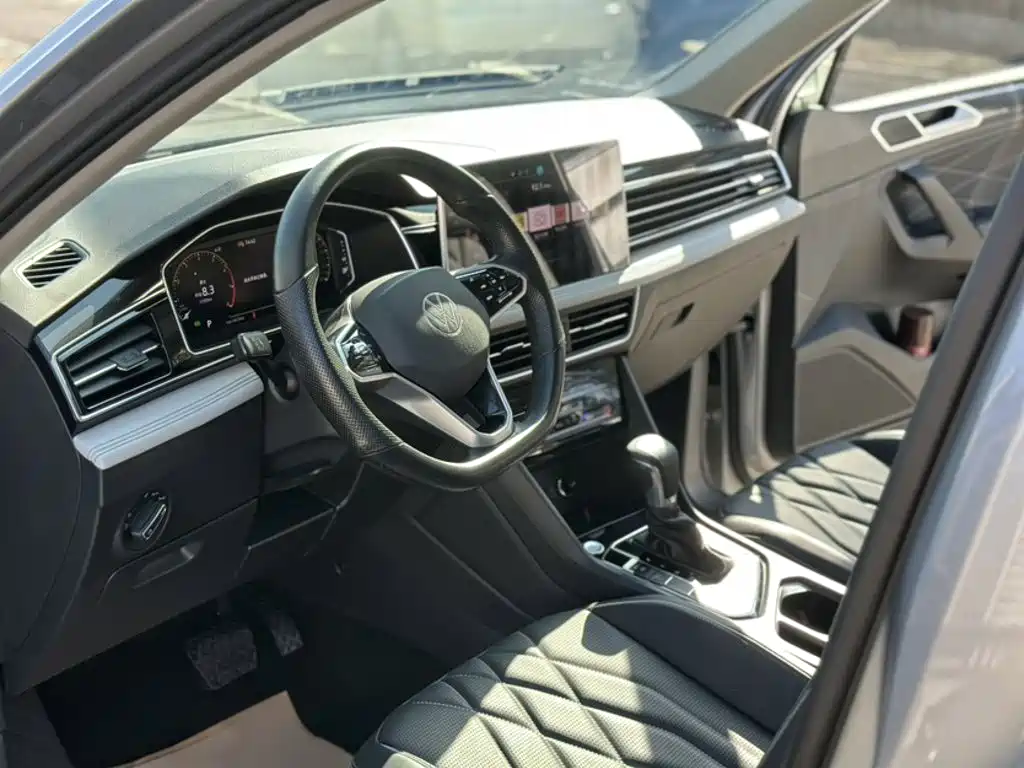 Volkswagen Tiguan L — миниатюра 14