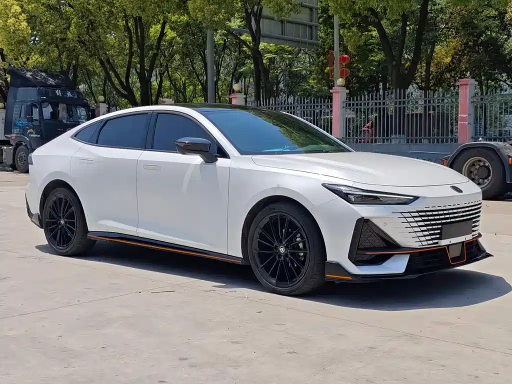 Changan UNI-V — миниатюра 3