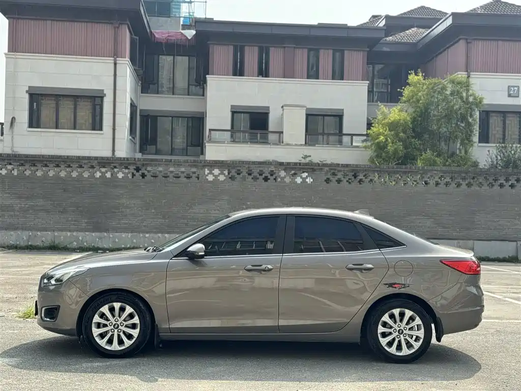 Ford Escort — миниатюра 12