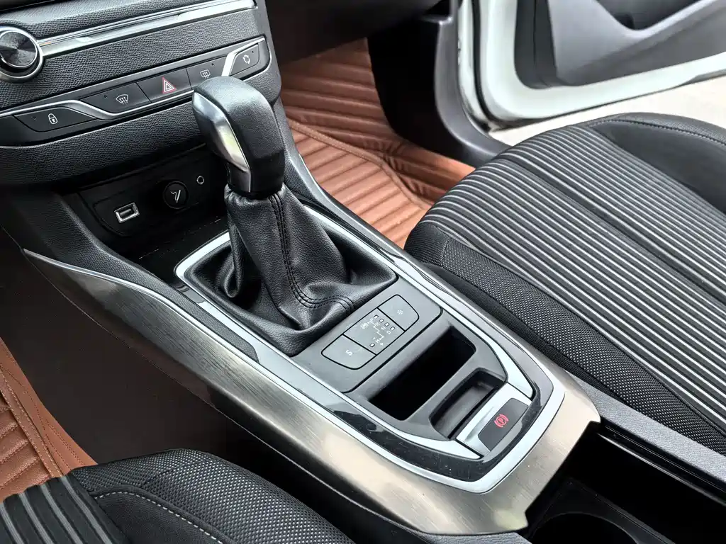 Peugeot 408 — миниатюра 18