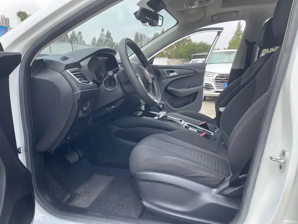 Roewe i5 — миниатюра 7