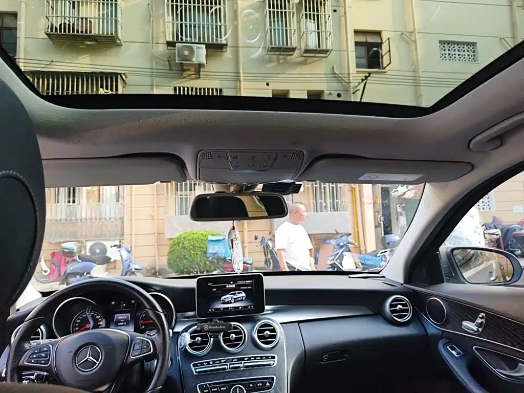 Mercedes-Benz C-Class (Import) — миниатюра 14