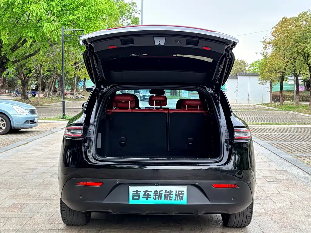 AITO ASK THE WORLD M5