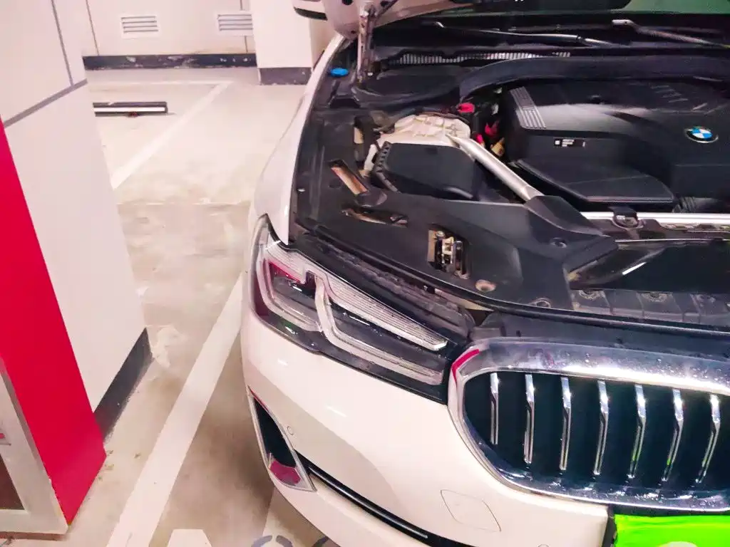 BMW 5 Series — миниатюра 7