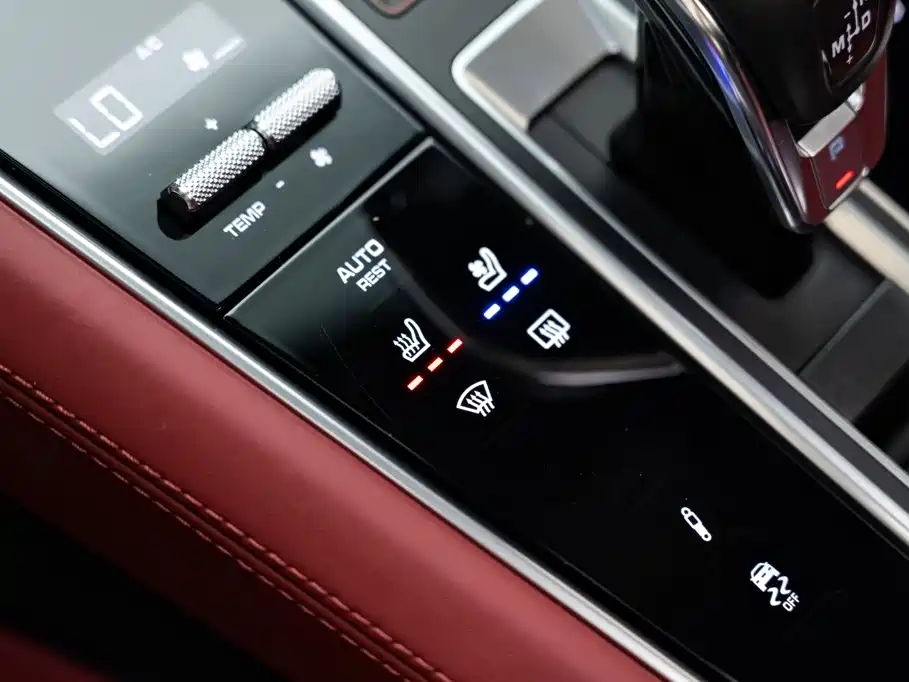 Porsche Panamera 2022 — фото 26