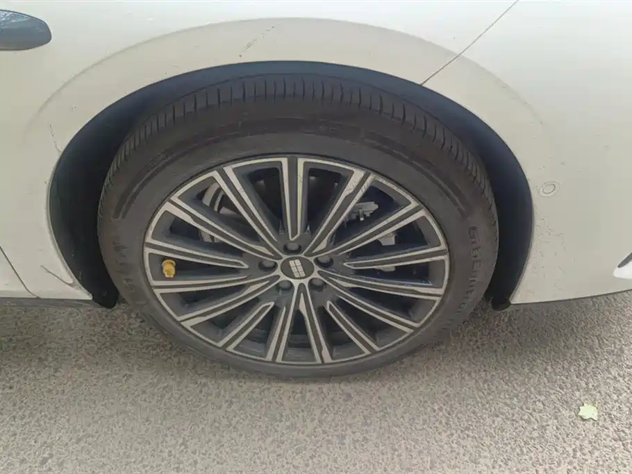 Geely Galaxy Galaxy 8 8 2025 130km EM-i Flagship