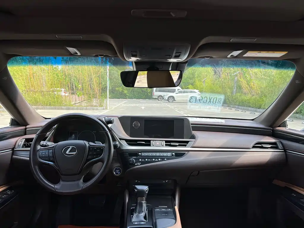 Lexus ES — миниатюра 5
