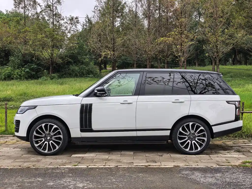 Land Rover Range Rover — миниатюра 5