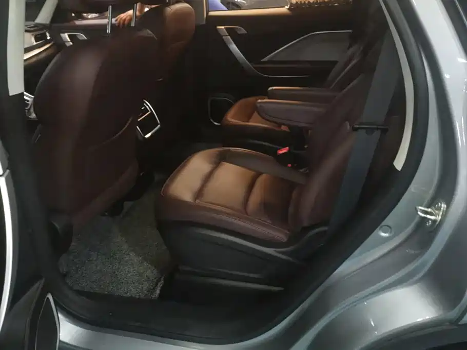 Geely Jia Ji New Energy — миниатюра 11