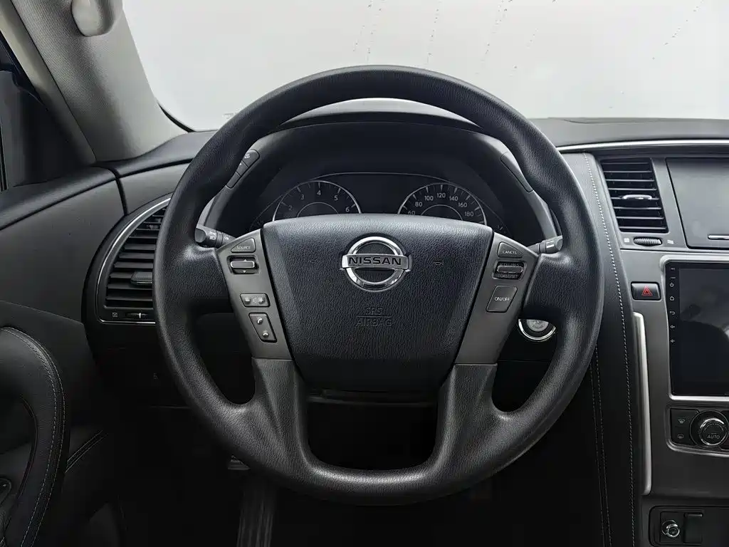Nissan Patrol — миниатюра 11