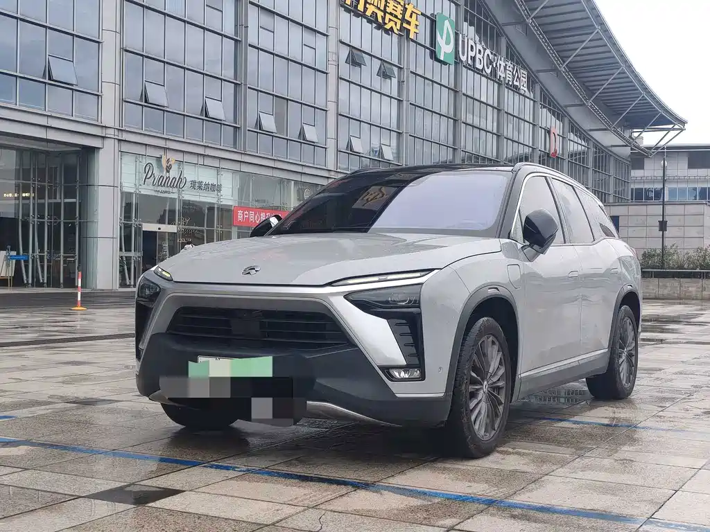 NIO ES8
