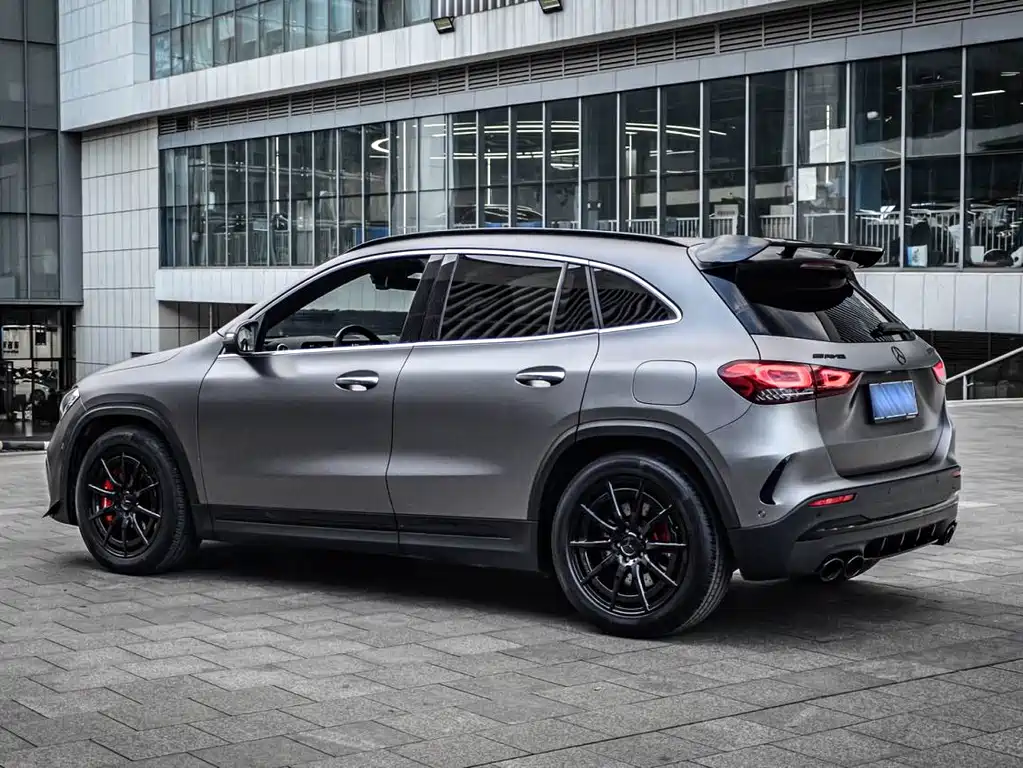 MERCEDES-BENZ GLA AMG