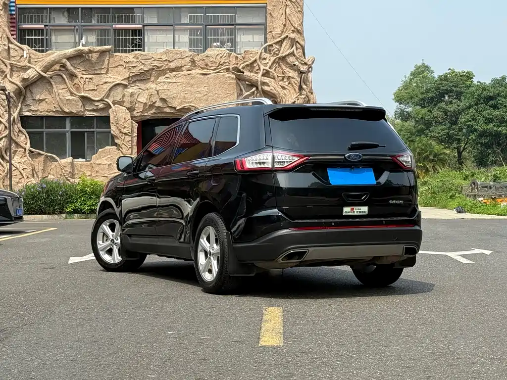 Ford Edge — миниатюра 3