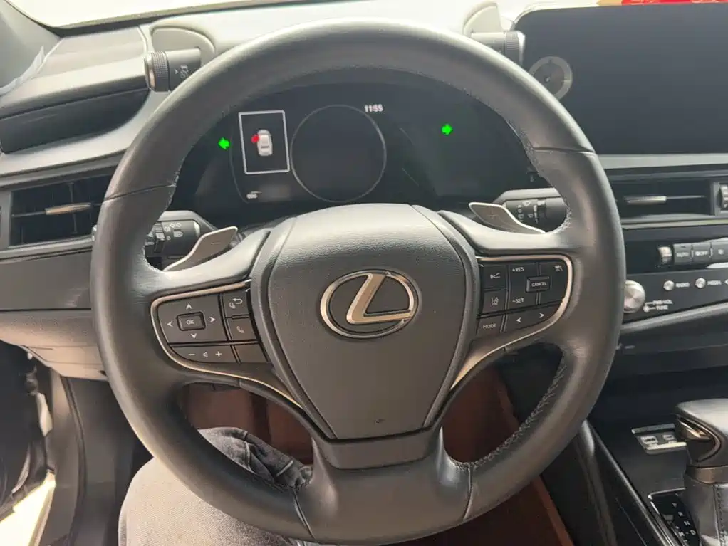 Lexus ES 2023 — фото 10