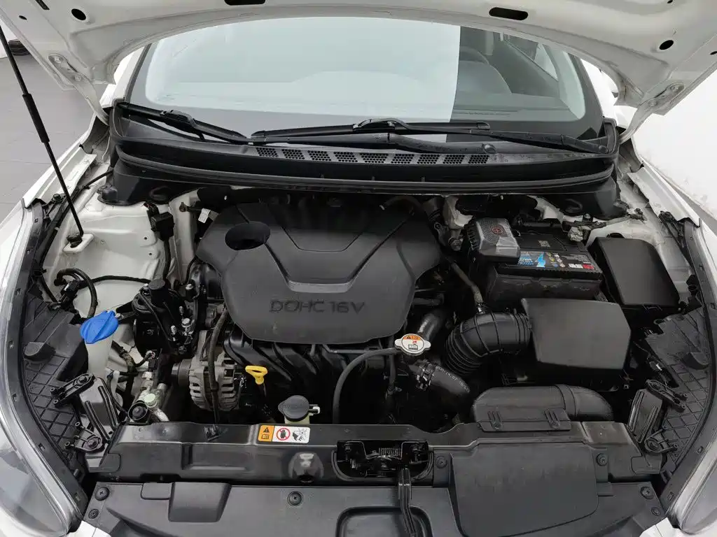 Hyundai Elantra Langdong — миниатюра 6