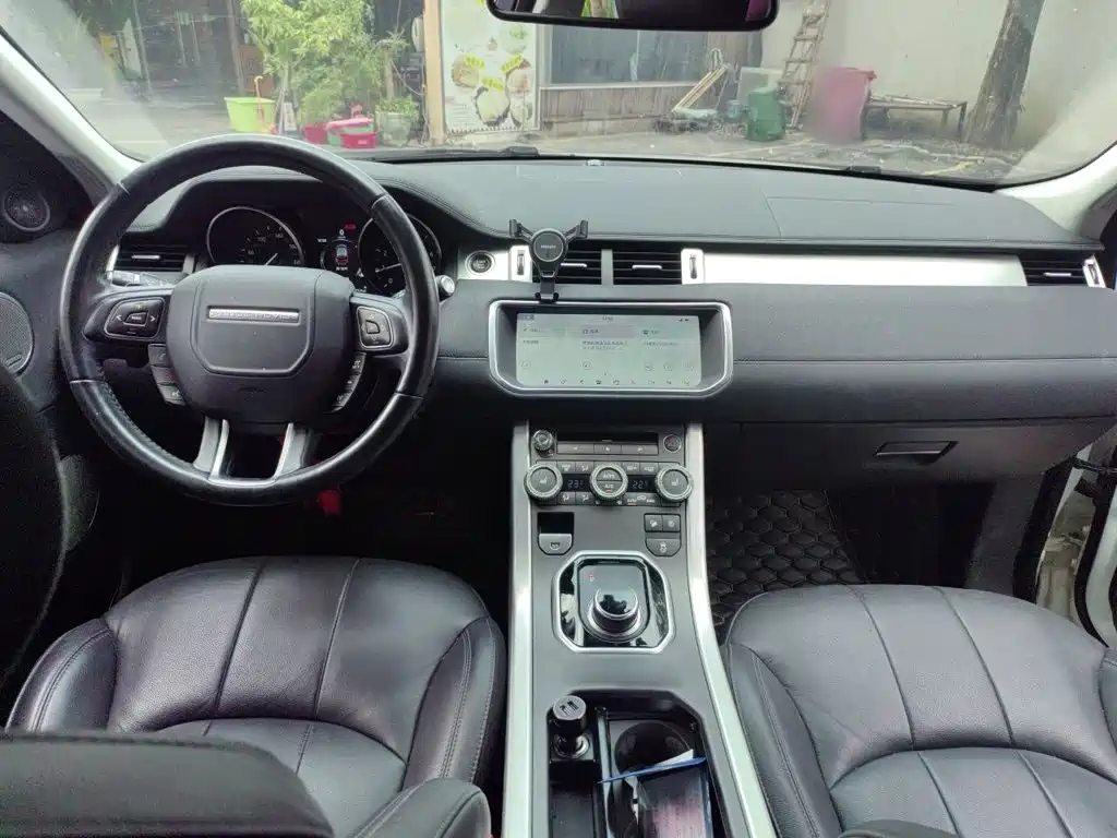 Land Rover Evoque — миниатюра 5