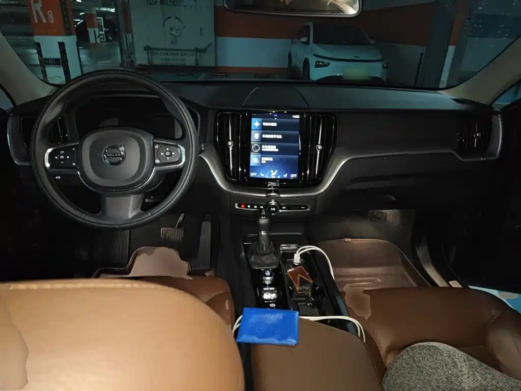 Volvo XC60 — миниатюра 5