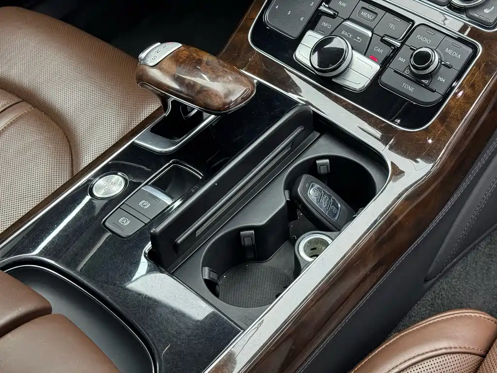 Audi A8 — миниатюра 22