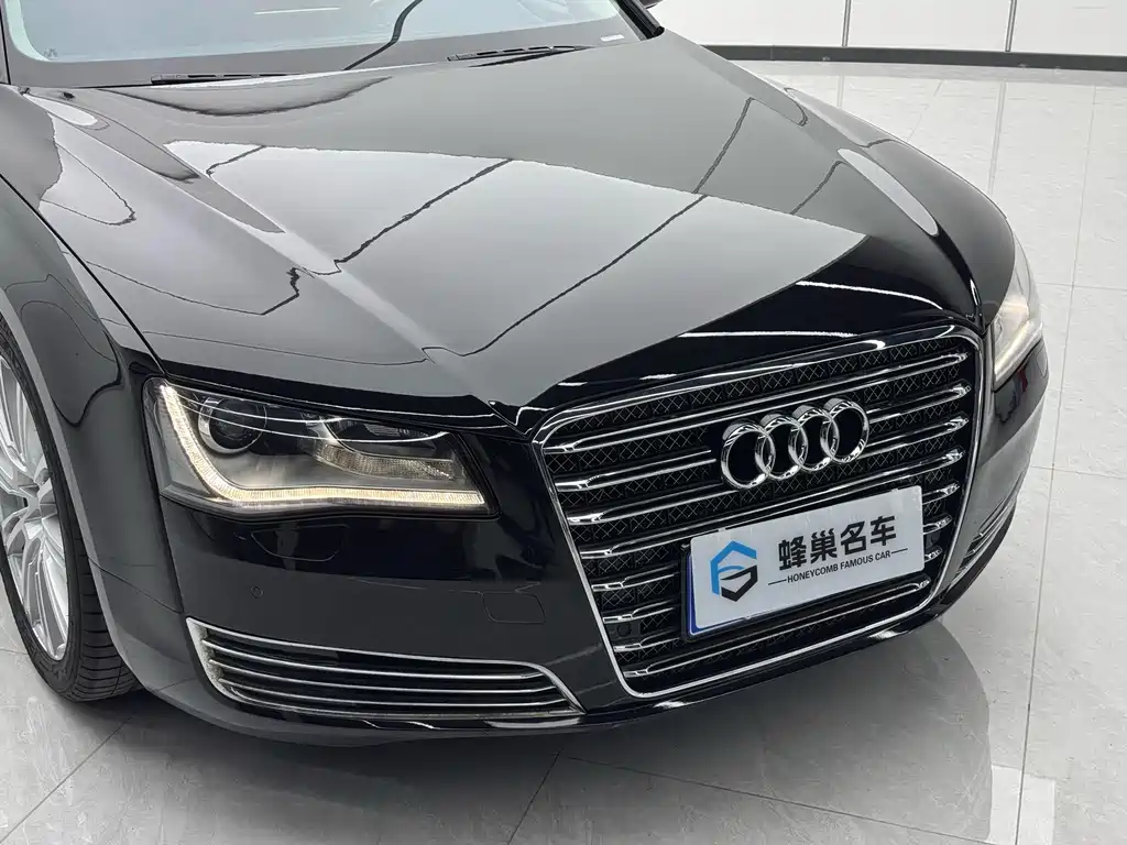 Audi A8 — миниатюра 3