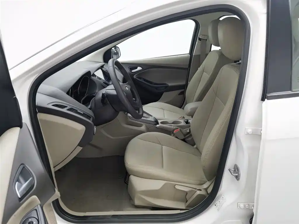 Ford Focus 2012 1.6L AT Comfort