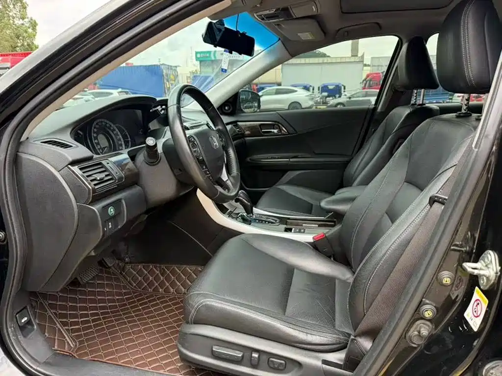 Honda Accord — миниатюра 7