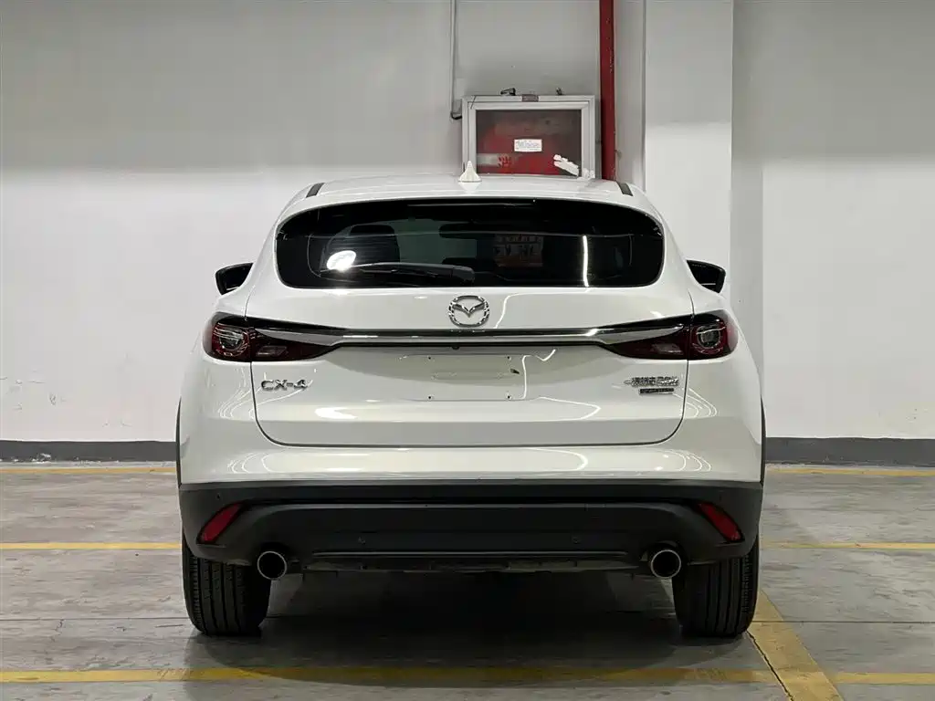 MAZDA CX 4