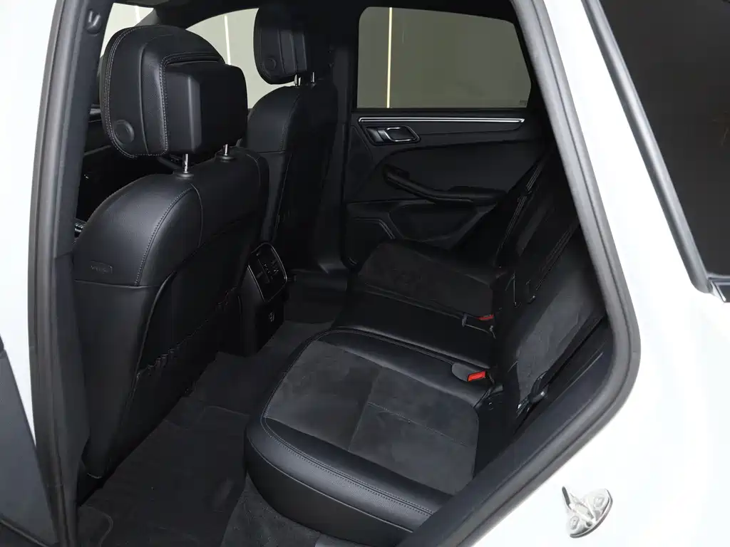 Porsche Macan — миниатюра 25