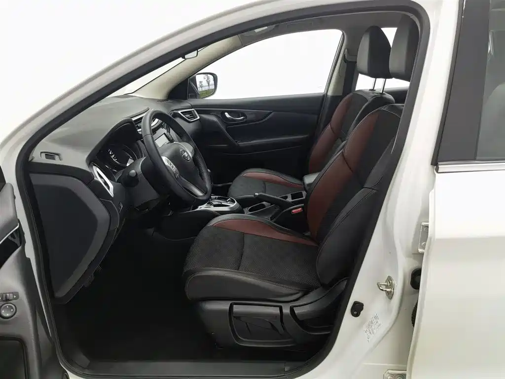 Nissan Qashqai 2017 2.0L CVT Smart V