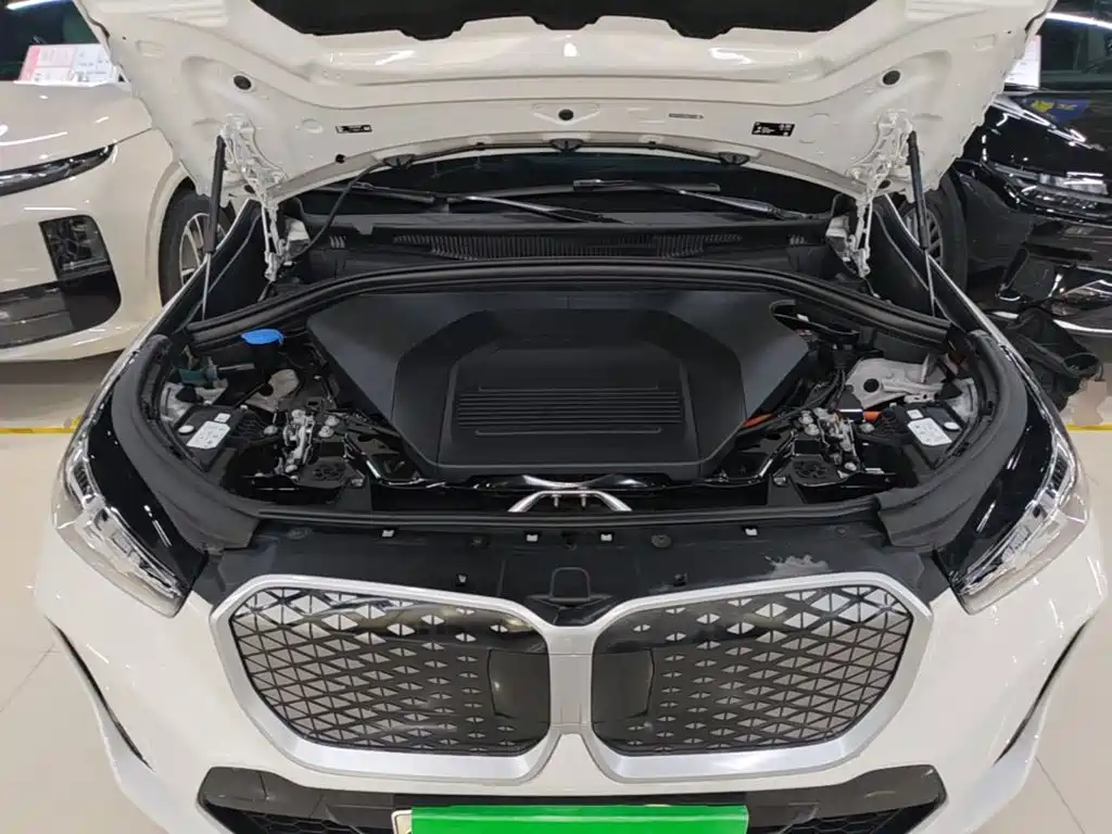 BMW iX1 — миниатюра 20